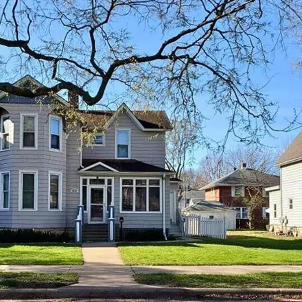 Buy this studio house on 18th Place South in La Crosse, WI 54601