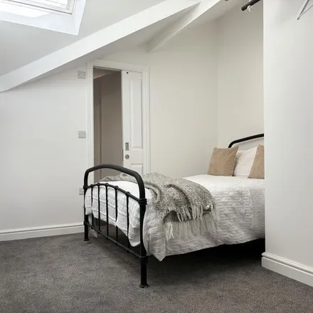 Rent this 2 bed apartment on Peel Street in Sheffield, S10 2PN