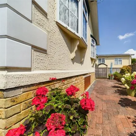 Image 7 - Iford Lane, Bournemouth, Christchurch and Poole, BH6 5RA, United Kingdom - House for sale