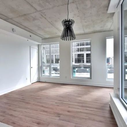 Rent this 1 bed apartment on 1569 Rue Saint-Hubert in Montreal, QC H2L 3Z1