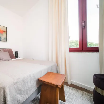 Rent this 1 bed apartment on Rua Joaquim António de Aguiar in 4000-372 Porto, Portugal