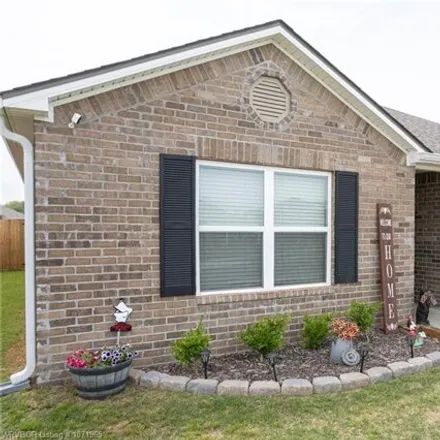 Buy this 3 bed house on I 49;AR 549 in Fort Smith, AR 72916