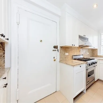 Image 3 - 47 East 64th Street, New York, NY 10065, USA - Apartment for rent