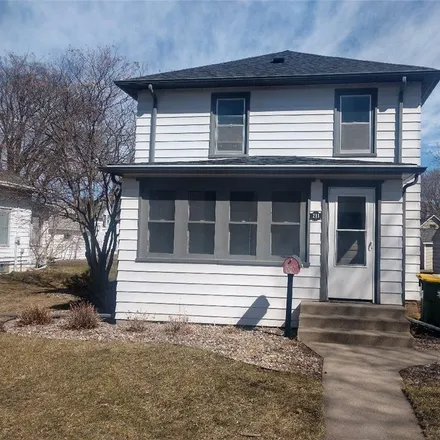 Buy this 2 bed house on 289 East Chestnut Street in Redwood Falls, MN 56283
