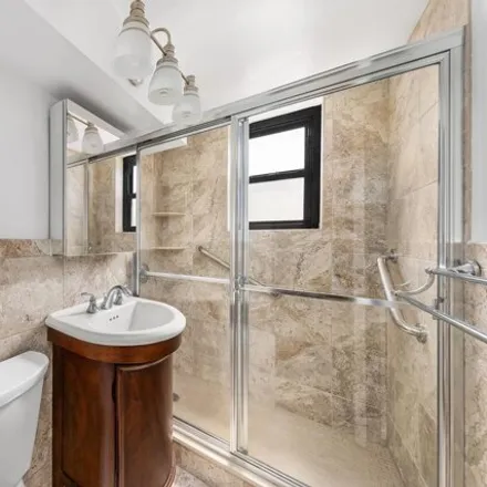 Image 5 - 200 East 36th Street, New York, NY 10016, USA - Apartment for sale