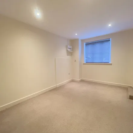 Image 7 - Sandhills Avenue, Leicester, LE5 1PS, United Kingdom - Apartment for rent