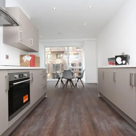 Image 2 - 10 Frobisher Yard, London, E16 2GY, United Kingdom - Apartment for rent