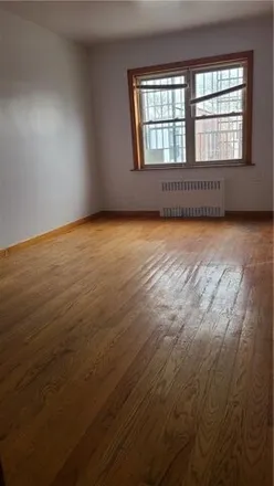 Image 4 - 1797 West 7th Street, New York, NY 11223, USA - Duplex for sale