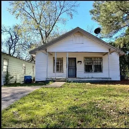 Rent this 2 bed house on 2368 Franklin Street in North Little Rock, AR 72114