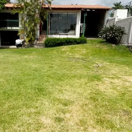 Rent this 4 bed house on Calle Floridiana in Fraccionamiento Brisas, 62590 Tres de Mayo