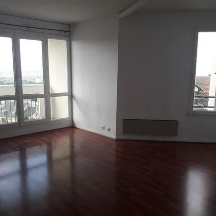 Image 4 - 3 Avenue Foch, 95160 Montmorency, France - Apartment for rent