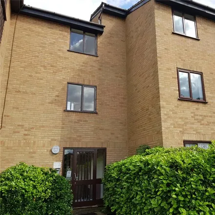 Rent this 2 bed apartment on Capstan Close in London, RM6 4PY