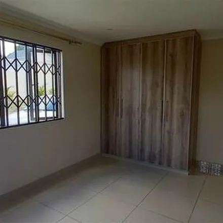 Image 5 - Gardendale Crescent, Mount Vernon, Durban, 4094, South Africa - Apartment for rent
