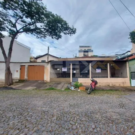 Image 2 - Rua Campina Verde, São José, Divinópolis - MG, 35501-283, Brazil - House for sale