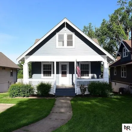Buy this 4 bed house on 5621 Lake Street in Omaha, NE 68104