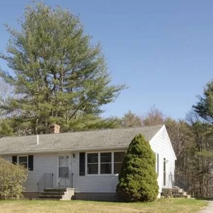 Buy this 3 bed house on 9 Taylor Farm Lane in Topsham, ME 04086