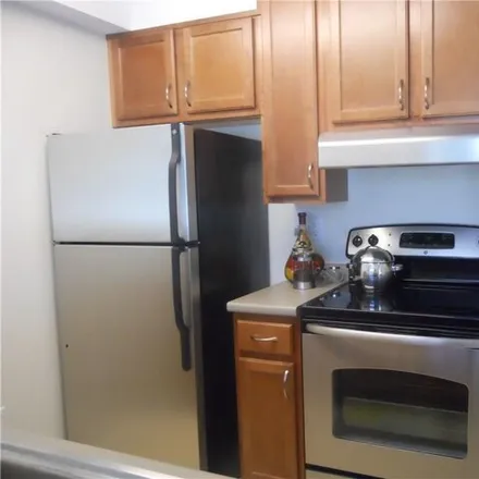 Image 4 - Birch Drive, Stamford, CT 06904, USA - Condo for rent