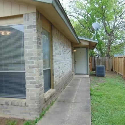 Image 2 - 9603 Teasdale Terrace, Austin, TX 78798, USA - Apartment for rent