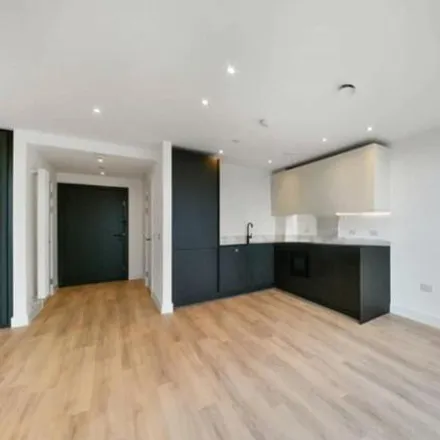 Rent this studio loft on Friary Road in London, W3 6AA