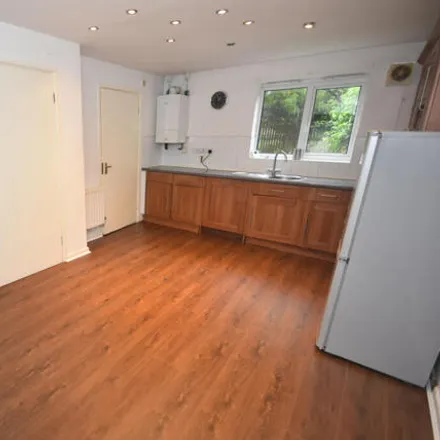 Image 5 - 11 Rolls Crescent, Manchester, M15 5JX, United Kingdom - House for sale