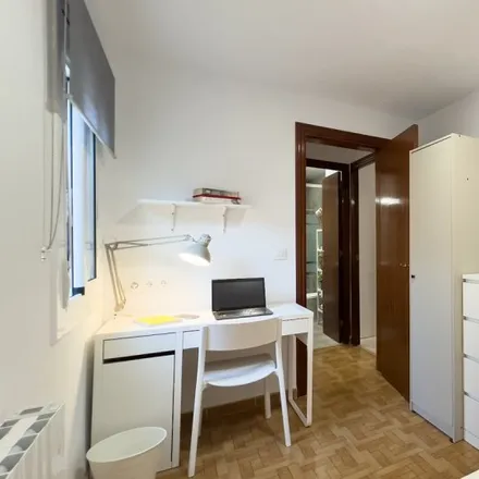 Image 3 - Carrer de Vallparda, 08904 l'Hospitalet de Llobregat, Spain - Room for rent