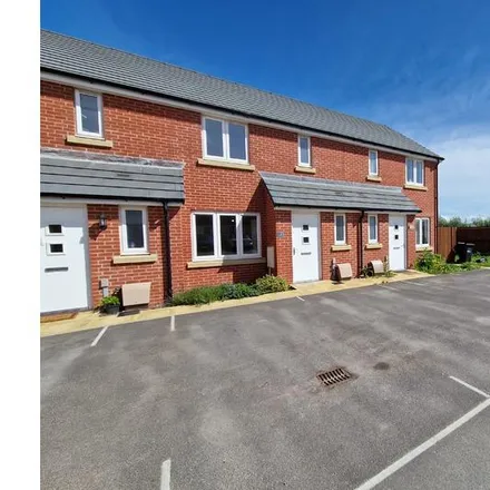 Rent this 3 bed townhouse on Vita Avenue in Willowdown, Bridgwater Without