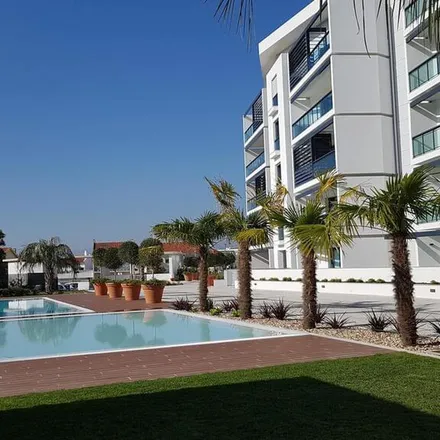 Rent this 3 bed apartment on Rotunda de São Miguel das Encostas in 2775-570 Cascais, Portugal