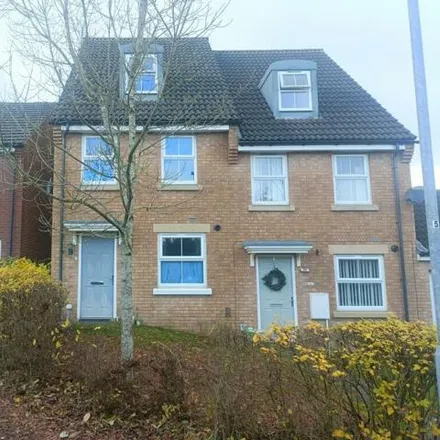 Rent this 3 bed duplex on Pendean Way in Sutton-in-Ashfield, NG17 1LY