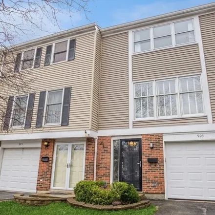 Buy this 2 bed townhouse on 998 Banbury Court in Schaumburg, IL 60194