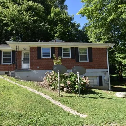 Rent this 2 bed apartment on 1641 Vista Lane in Clarksville, TN 37043