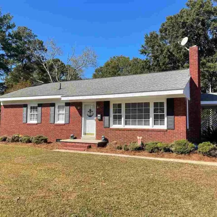 Buy this 2 bed house on 618 West Greene Street in Cheraw, Chesterfield County