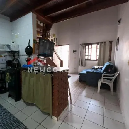 Buy this 2 bed house on Rua Francisco Nunes Marinho d'Eça in Jardim Bela Vista, Caraguatatuba - SP