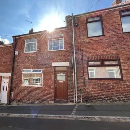 Rent this 2 bed townhouse on F1 Chester Hand Car Wash in Villiers Place, Chester-le-Street
