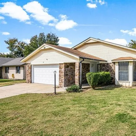 Buy this 3 bed house on 155 Magnolia Avenue in Pryor Creek, OK 74361