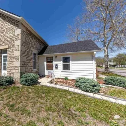Buy this 3 bed house on 406 Bluemont Avenue in Manhattan, KS 66502