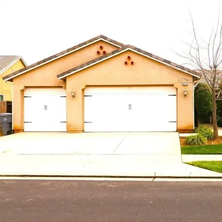 Buy this 3 bed house on 3313 Whiteash Ave in Clovis, California