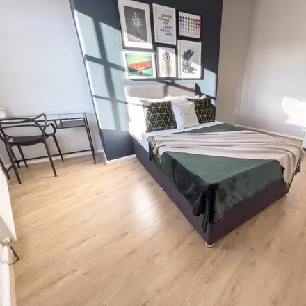 Rent this 2 bed apartment on 45 Catharine Street in Canning / Georgian Quarter, Liverpool