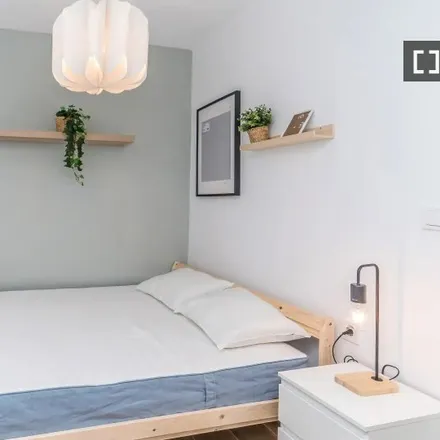 Rent this 5 bed room on Calle del Portillo de Balboa in 3, 47010 Valladolid