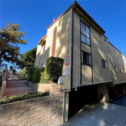 Rent this 2 bed condo on Chibiscus Ramen in North Chapel Avenue, Alhambra