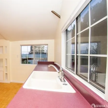 Image 5 - 246 Bemis Street, San Francisco, CA 94112, USA - Apartment for rent