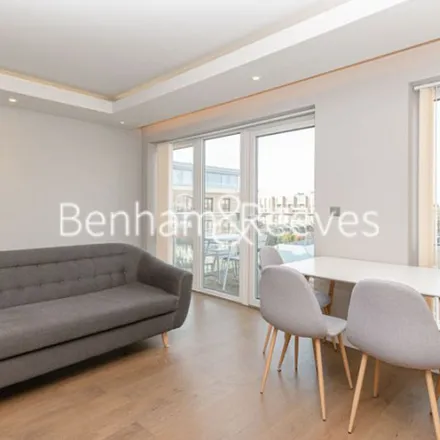 Rent this 2 bed apartment on 163 Hammersmith Grove in London, W6 0NJ