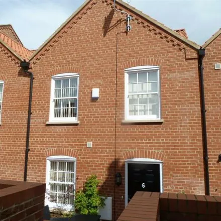 Rent this 2 bed townhouse on The Salvation Army in Church Street, Louth