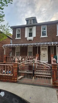 Rent this 3 bed house on 292 East 45th Street in New York, NY 11203