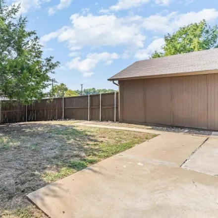 Image 5 - 5014 Collingwood Dr, Garland, Texas, 75043 - House for sale