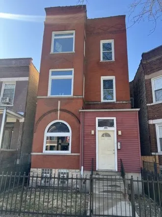 Buy this 8 bed house on 6326 South Saint Lawrence Avenue in Chicago, IL 60637