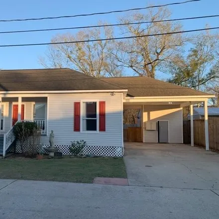 Buy this 3 bed house on Winterhaven Boulevard in Highland Estates, East Baton Rouge Parish