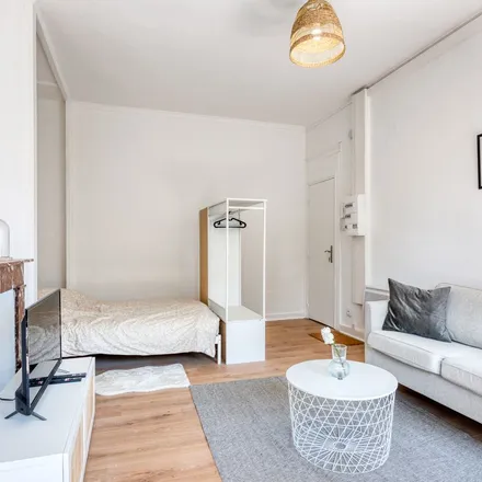 Rent this 1 bed apartment on 13 in 15 Rue de l'Abbé de l'Épée, 59200 Tourcoing