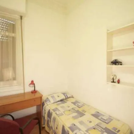Image 3 - Tony Roma's, Gran Vía, 68, 28013 Madrid, Spain - Apartment for rent
