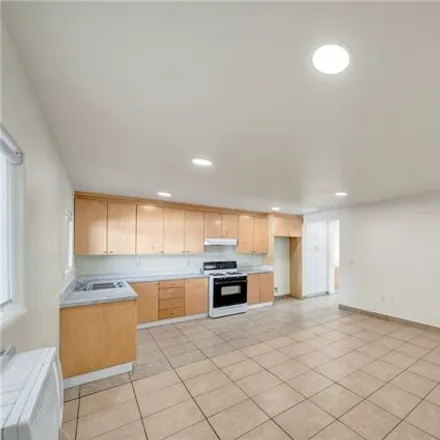 Image 3 - Alley 80869, Los Angeles, CA 91606, USA - Apartment for rent