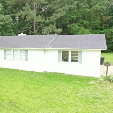 Buy this 3 bed house on 5498 MS 15 in Jones County, MS 39443